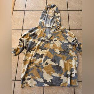 Lovely J Camouflage Hooded sweatshirt